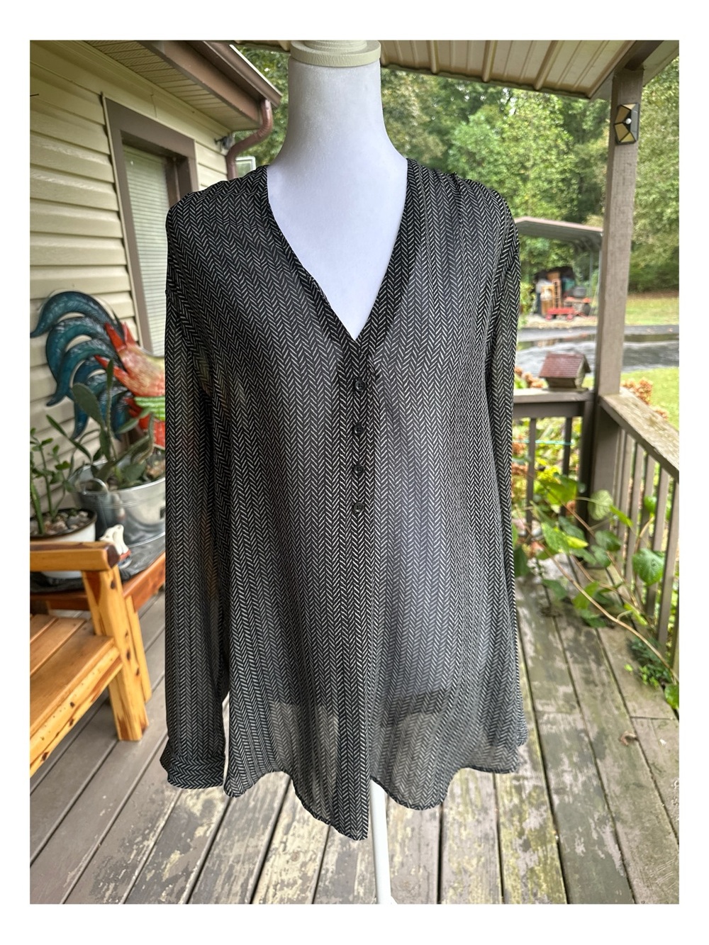 Banana Republic Women’s Black & White Herringbone Flowy Blouse Size Large